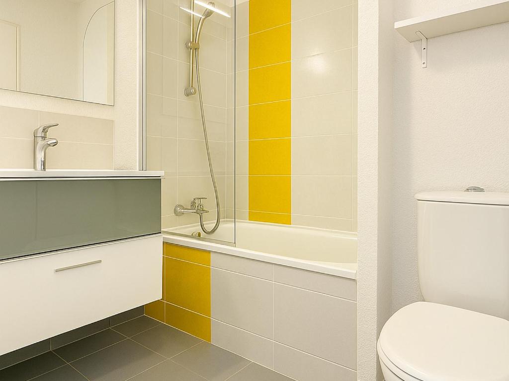 Appartement F2 avec terrasse, jardin, parking et accès piscine à 500m du village d'Argelès-sur-Mer - FR-1-732-63 - 4
