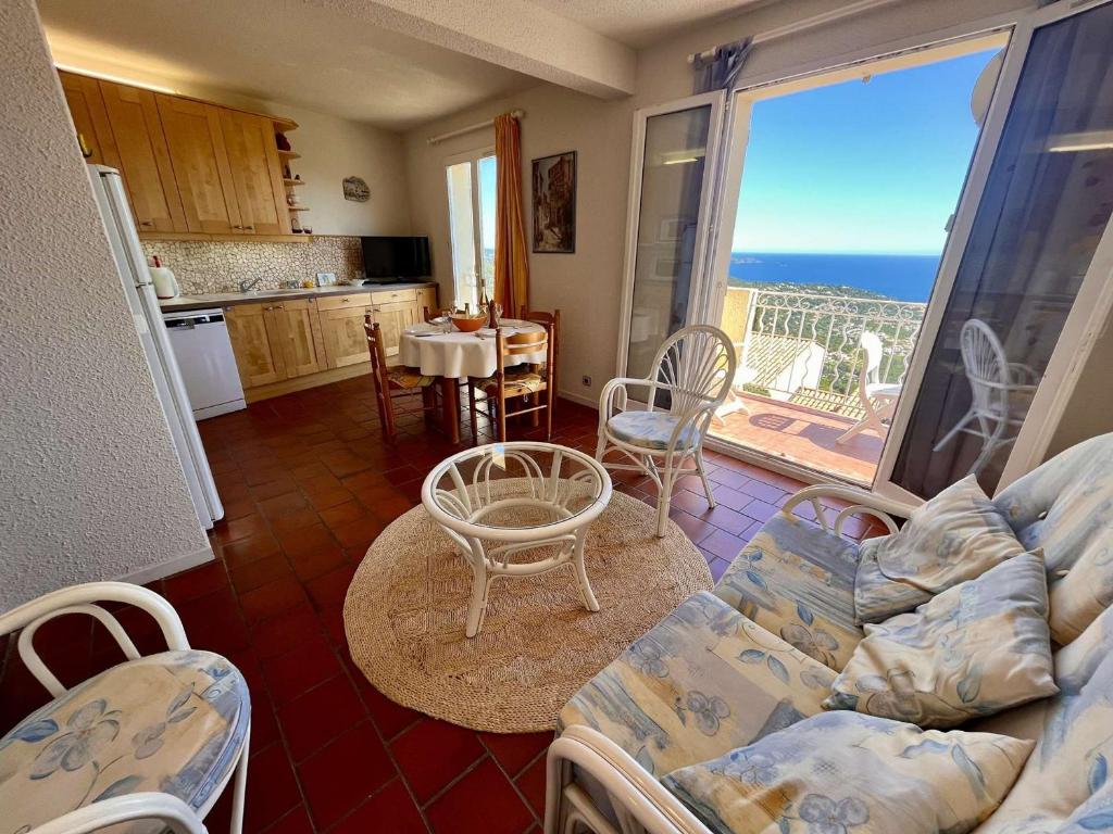 Appartement 2 Pièces - Vue Mer - Piscine - Cavalaire - FR-1-226B-237 - 2