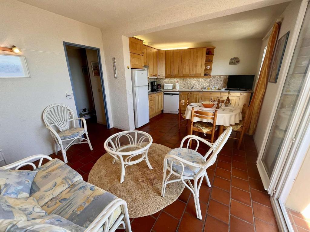 Appartement 2 Pièces - Vue Mer - Piscine - Cavalaire - FR-1-226B-237 - 3