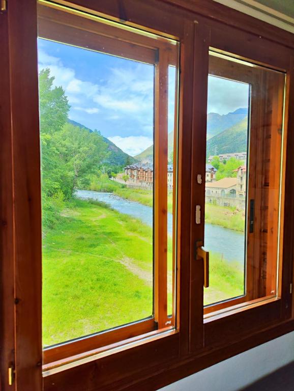 Apartamento Sobremonte: vistas al Rio Gallego - 5