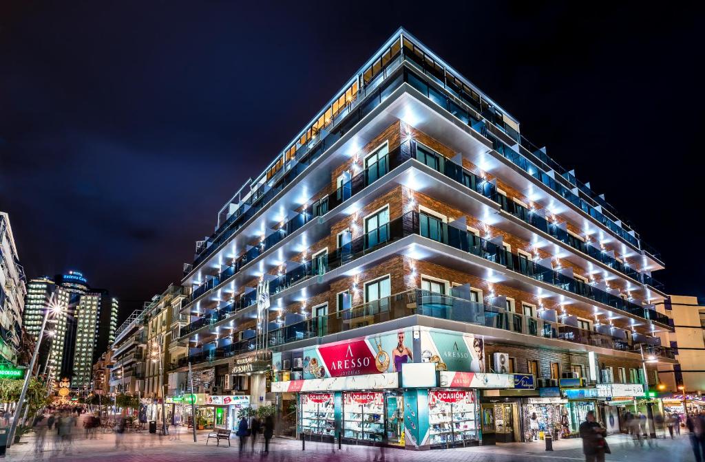 Hotel Avenida — Hotel building in Benidorm, Valencian Community