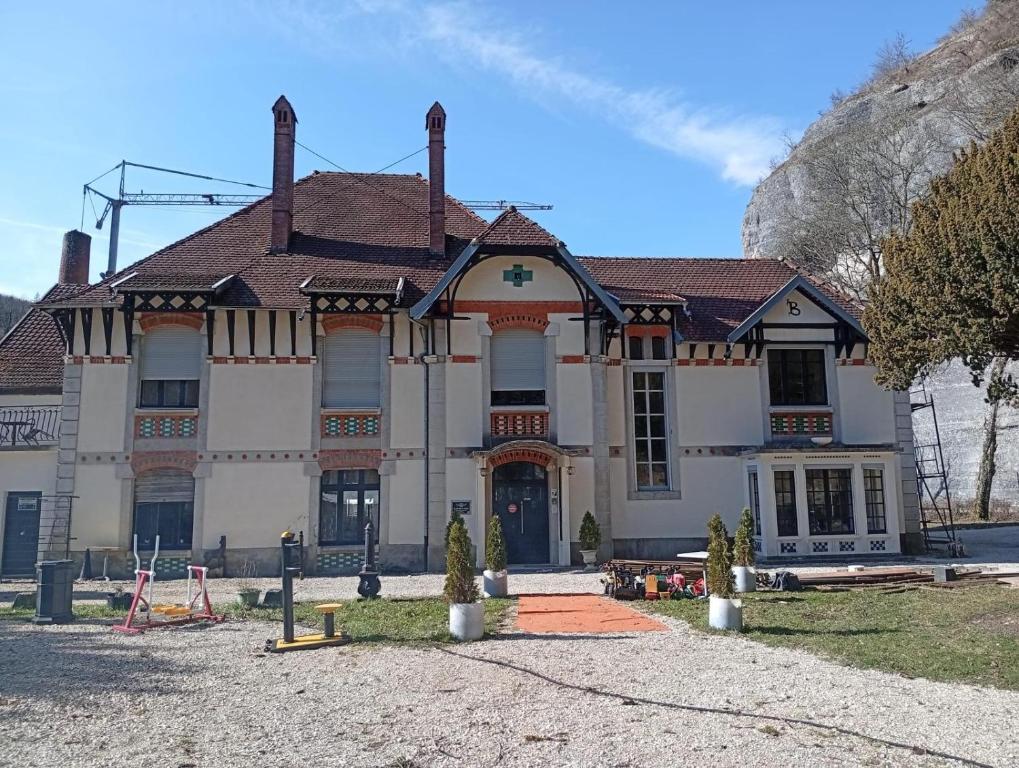 Best Price #B LE SCHISTE 7x room, Lods