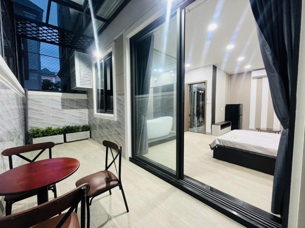 KUN's House, Ho Či Minovo Město