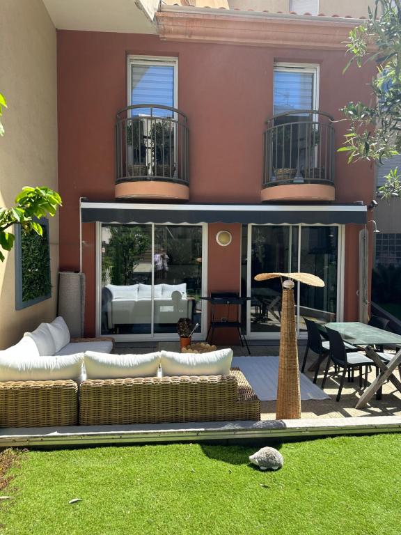 duplex design, calme, au vallon des auffes, bord de mer - 4