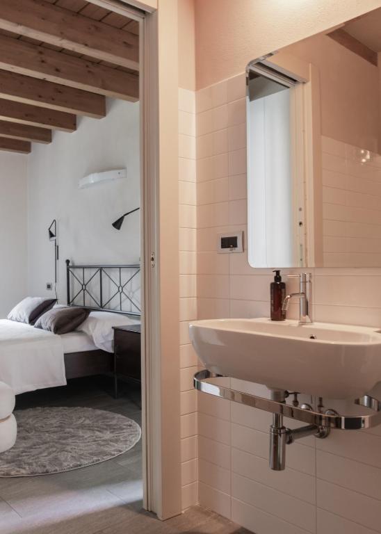 Jolie Maison by Villa Porta Collection - 5