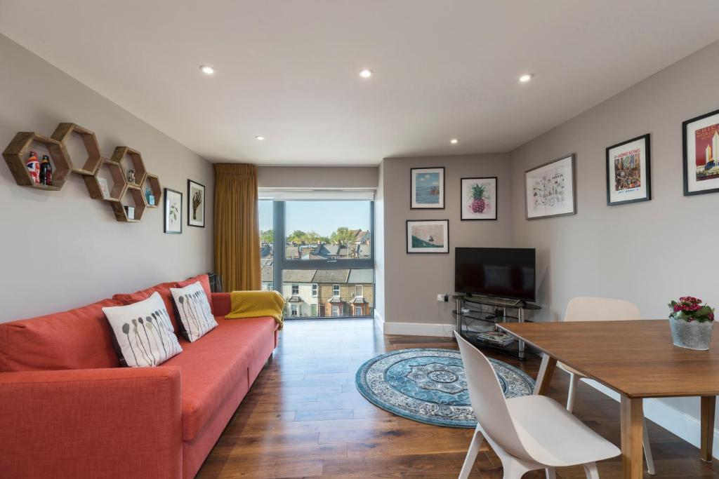 JOIVY Smart flat in Richmond near Tube Station, Richmond upon Thames