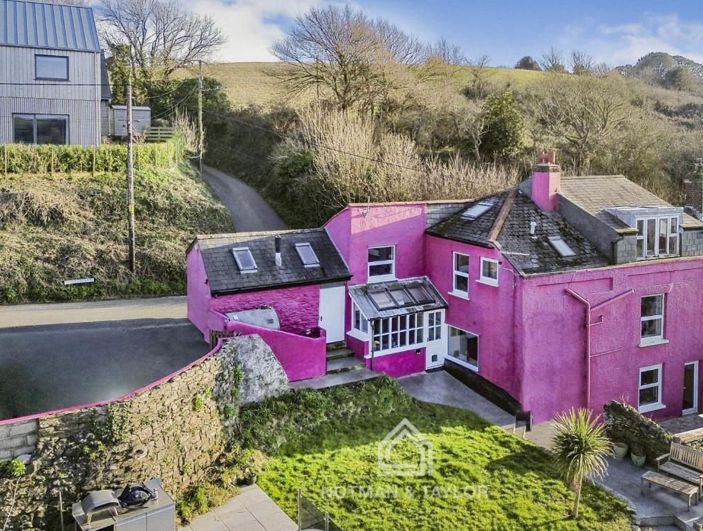 High Cross House, Millbrook