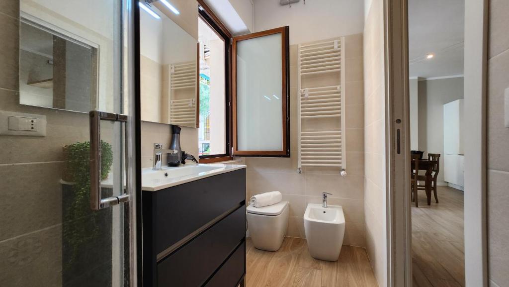 200m from the sea, New flat with AC and WiFi - 5