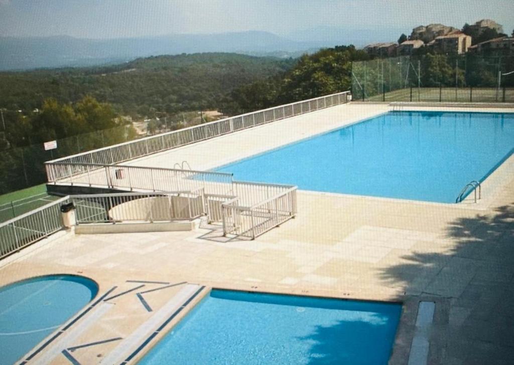 Spacieux T2 à Mougins-le-Haut - 2
