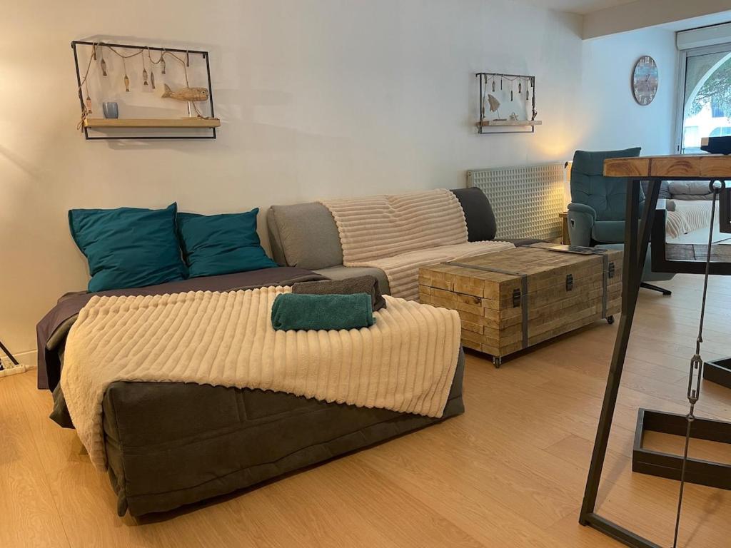 60 m2 - 6 people, 3-min walk to Azur beach - 3