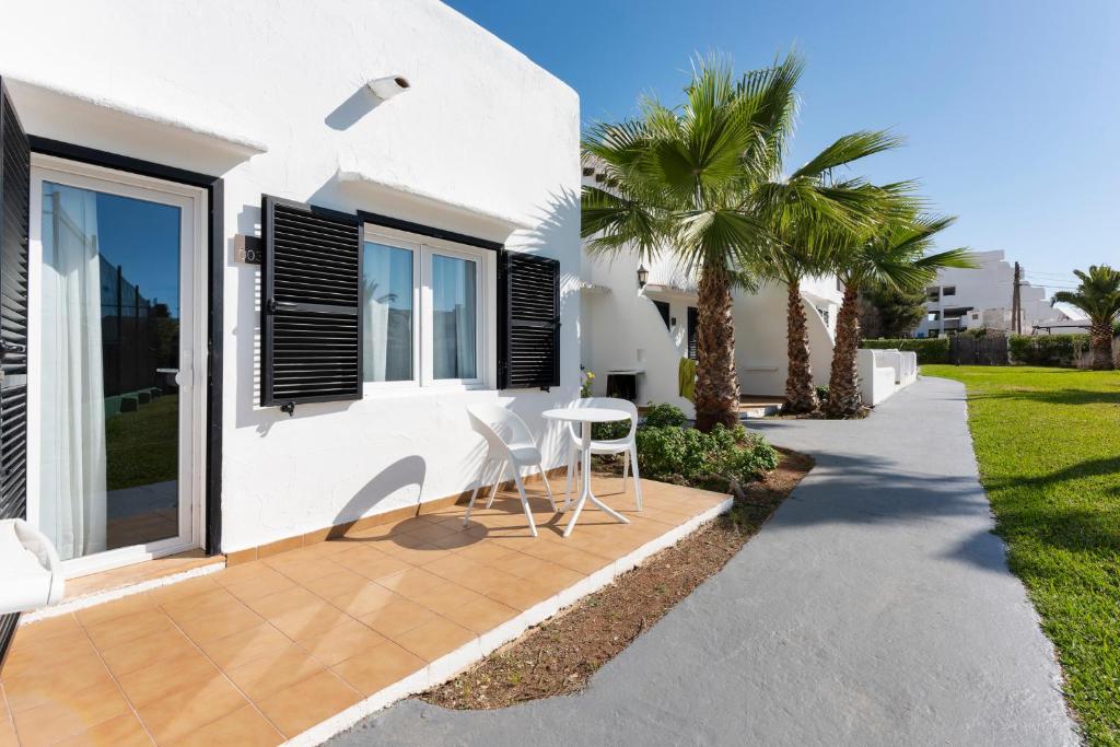Hotel Palia Dolce Farniente 3 Sup — Hotel building in Cala d´Or, Balearic Islands