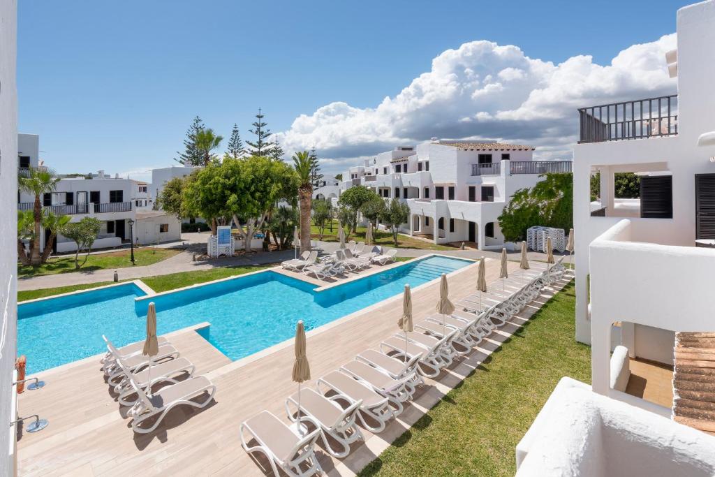 Hotel Palia Dolce Farniente 3 Sup — Swimming pool in Cala d´Or, Balearic Islands