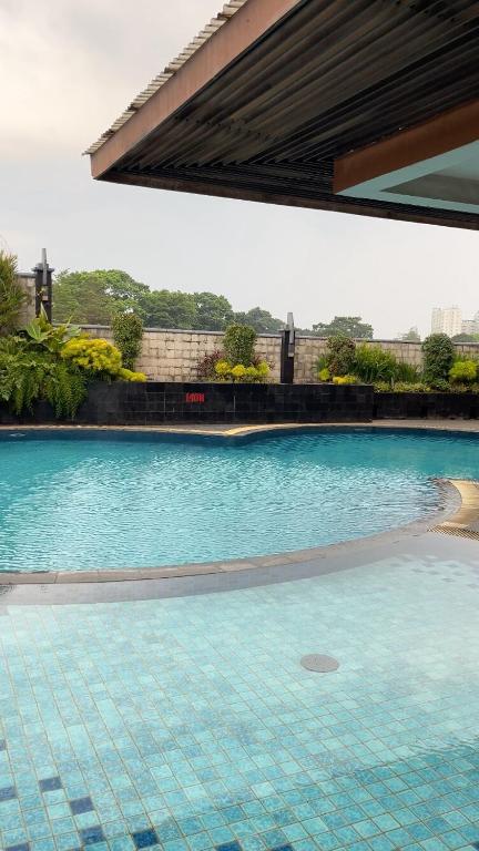 New and Fresh Look City View 2BR New and Fresh Look City View 2BR