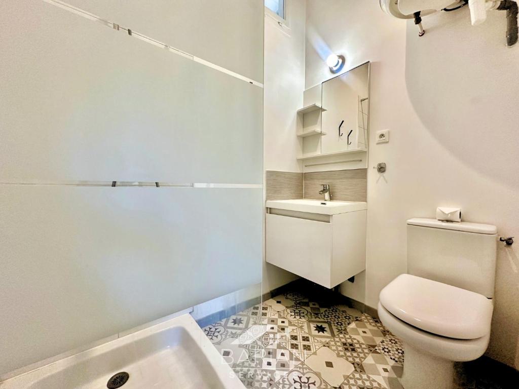 Duplex confortable avec climatisation et cour - ménage et linge inclus - 4