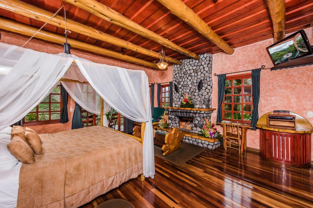 Peace Lodge photo