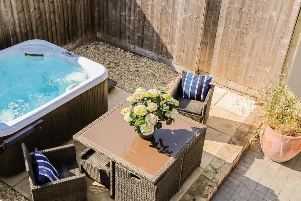 King's Cottage, Wootton