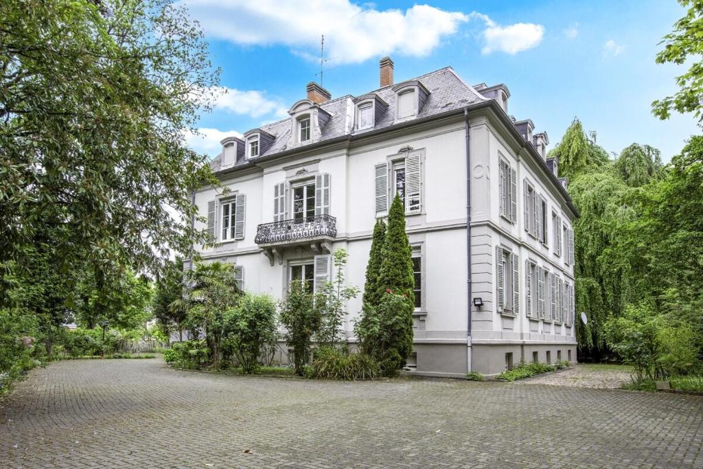 Spacieux Studio, Maison de Maître, Parking Gratuit sur Place, MULHOUSE CENTRE, Mulhouse