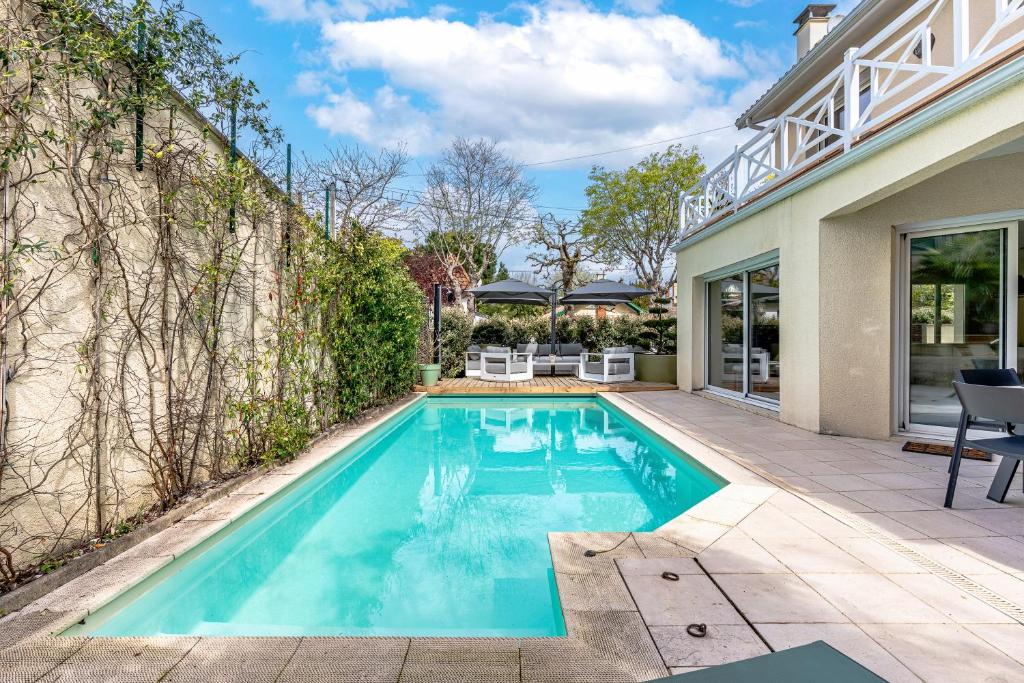 Villa Fleurs des Pins, piscine chauffée , 80 m de la plage Pereire - 4