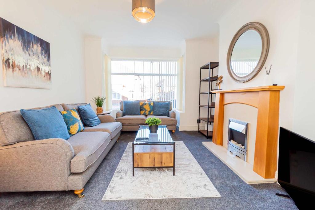 Spacious 3 Bedroom Home with Garden in Doncaster, Doncaster