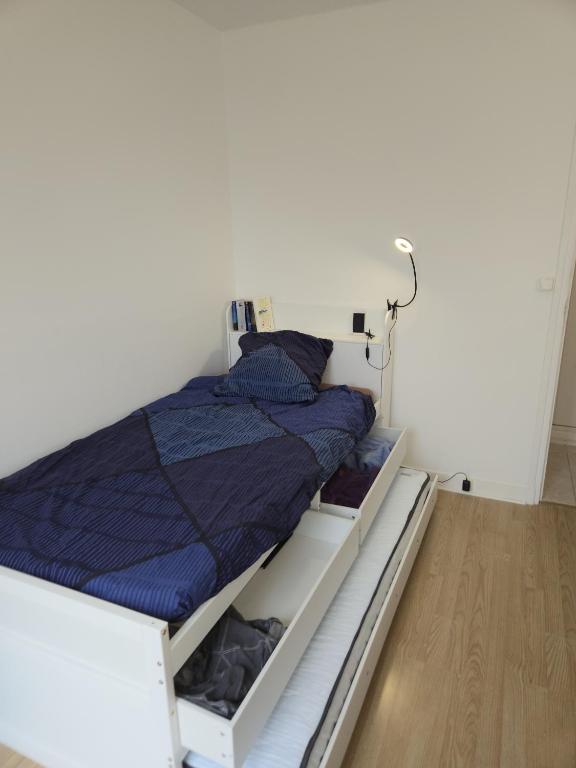 Chambres près des 24H avec 1 lit et 1 lit d'appoint -60kg - 5
