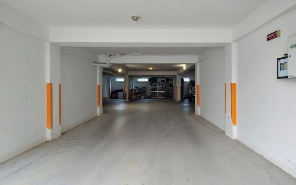 Club House Apartment with Garden and Pool - 4