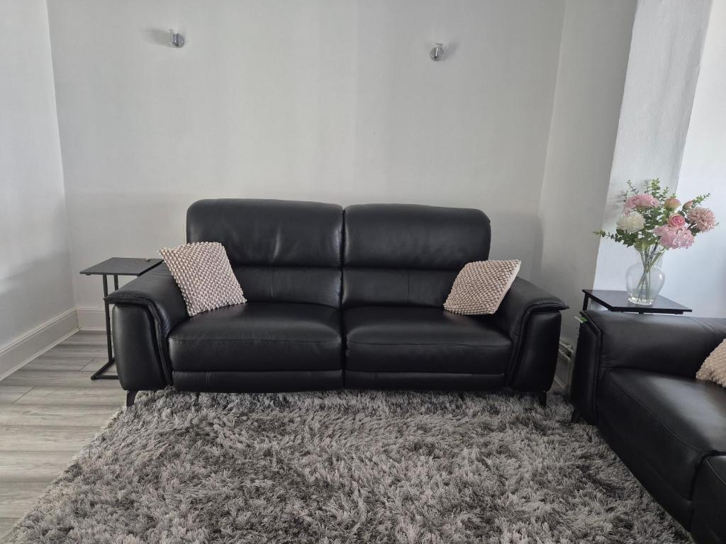 Room in a quiet house, Basildon