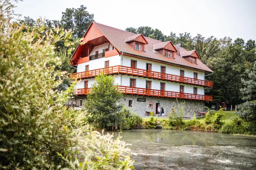 Penzion Ztracený mlýn，位于斯拉皮的酒店
