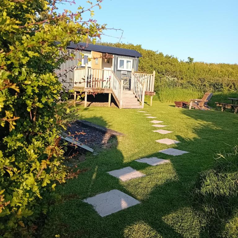 stayinhartland Quincecote shepherds hut, Hartland