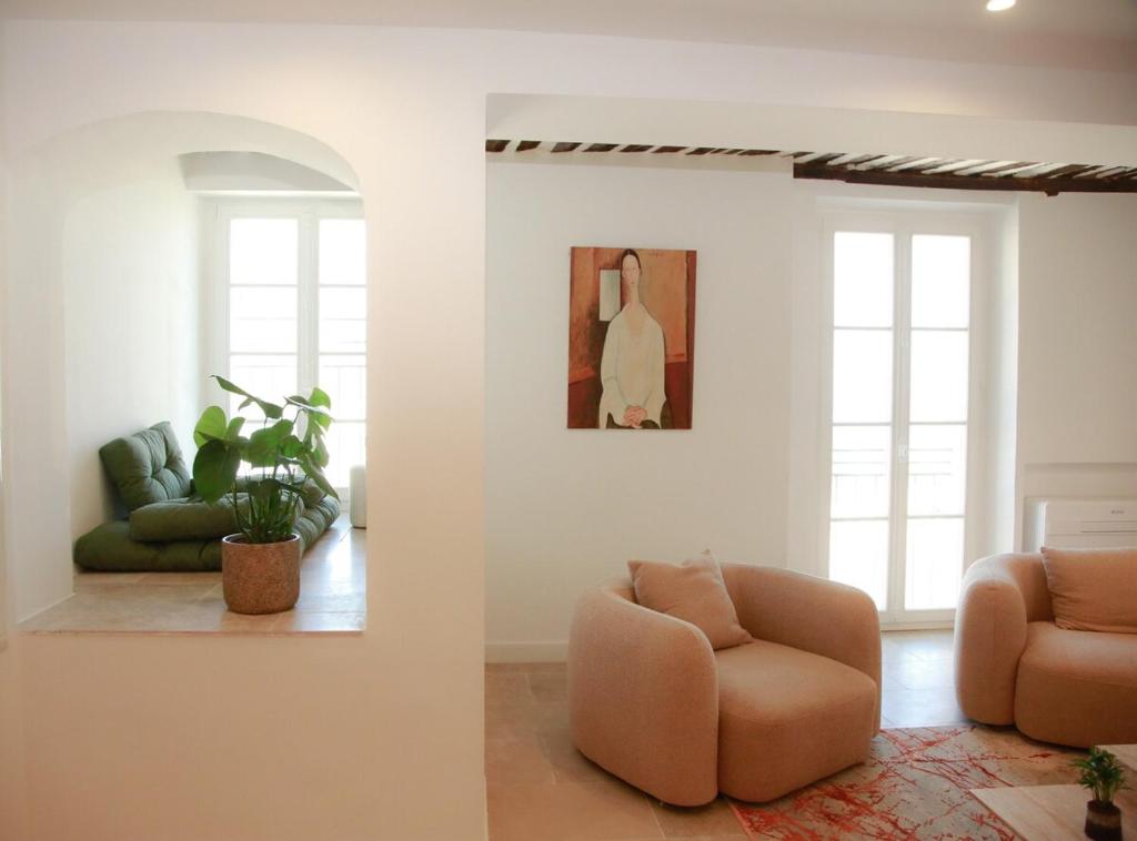 3BR on the Remparts of Antibes - Sea & Mountain View - 3
