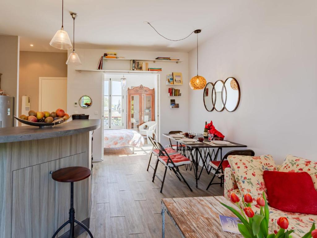 Apartment Les Jardins de Cabourg by Interhome - 2