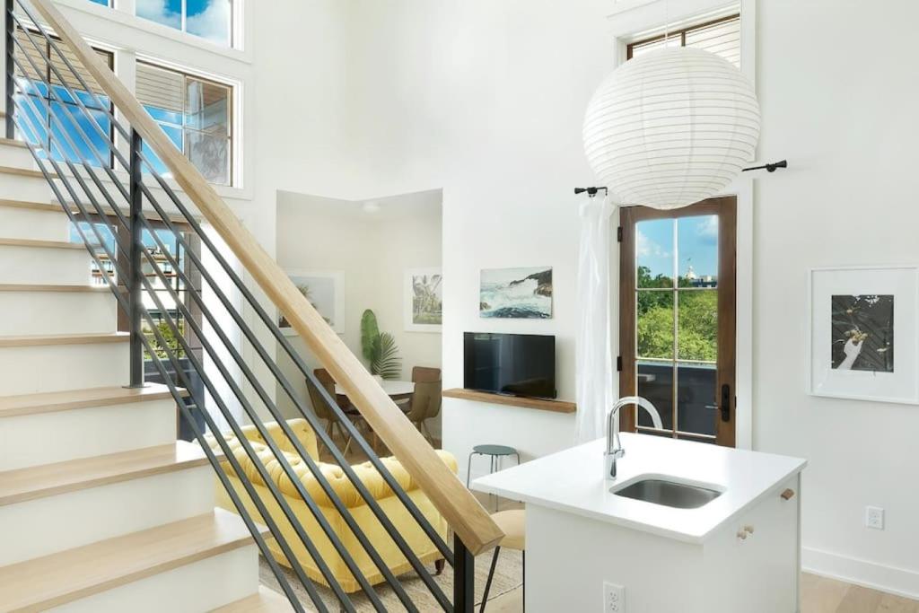 Annabelle 4C - New, Savannah