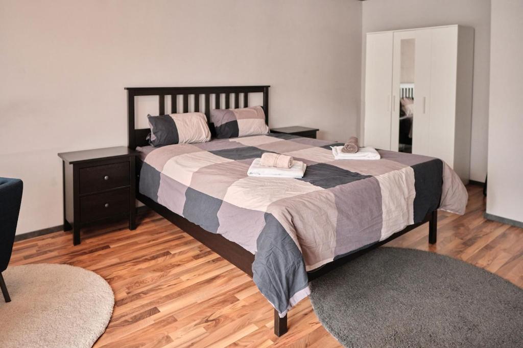 Entire Apartment, Neuss, Düsseldorf Messe, Neuss