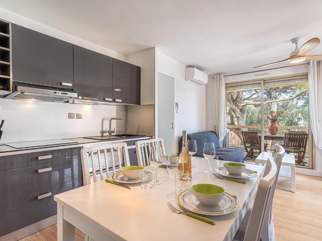 Apartment Les Regates-8 by Interhome, Hyères