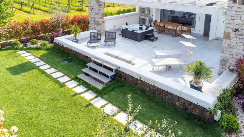 Vasca idromassaggio privata - Gardalake Luxury Penthouse - 4