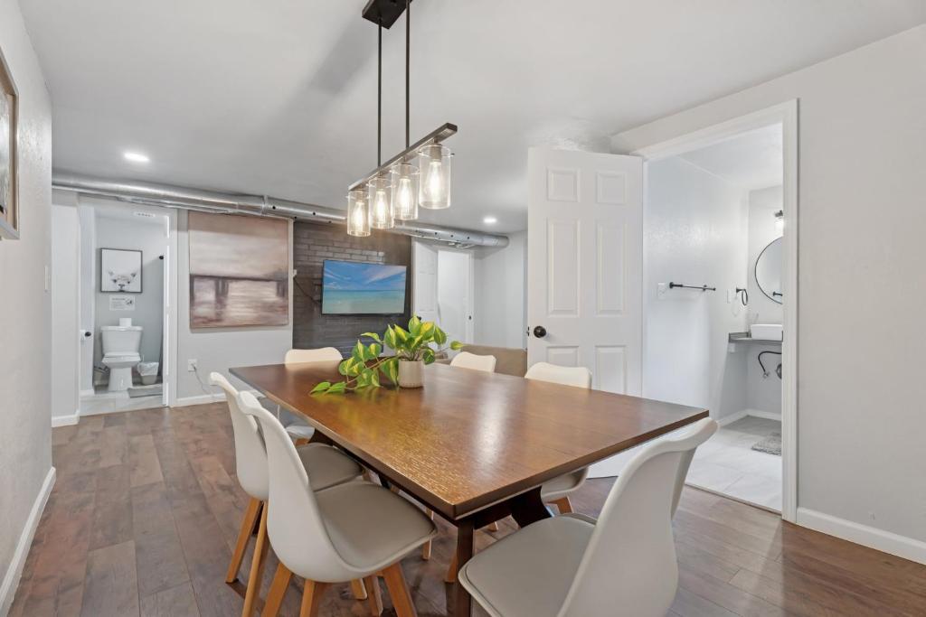 Spacious 7br Near Tinker Afb Pool Table #ec, Midwest City