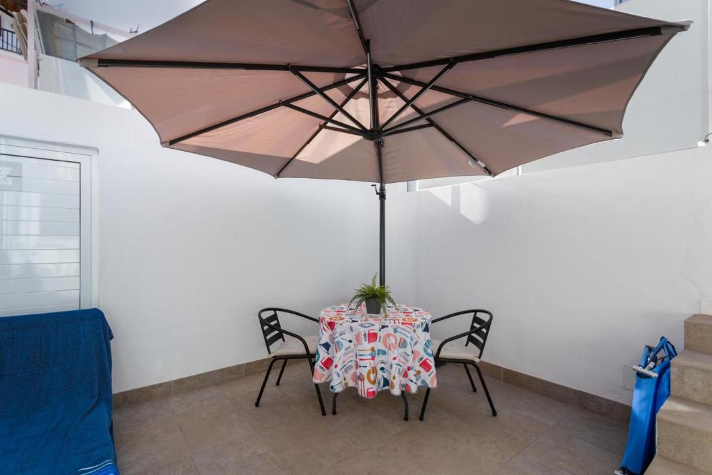 ENEXO BEACH HOUSE - 4