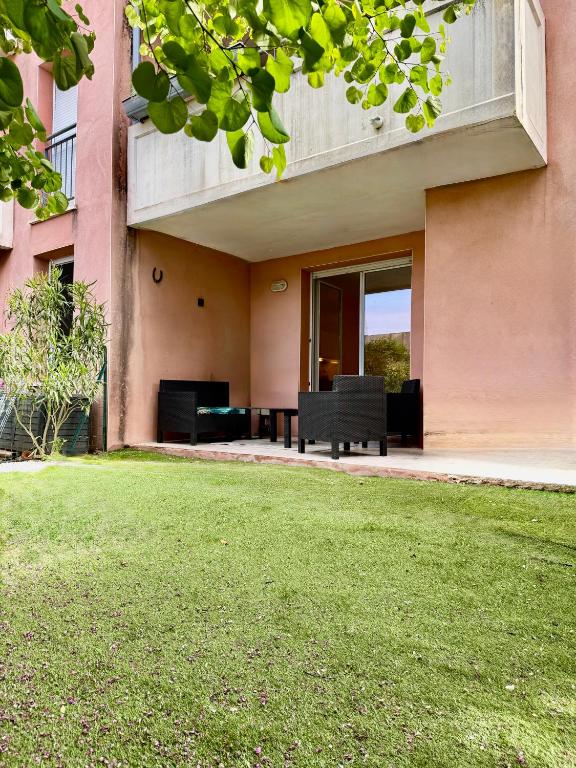 Temple Luxe- by GC - Balnéo - Jardin- Wifi - Parking privé securisé - 2