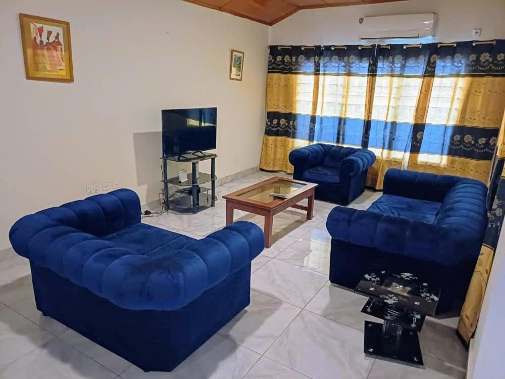 Lashibi Villas, Teshi