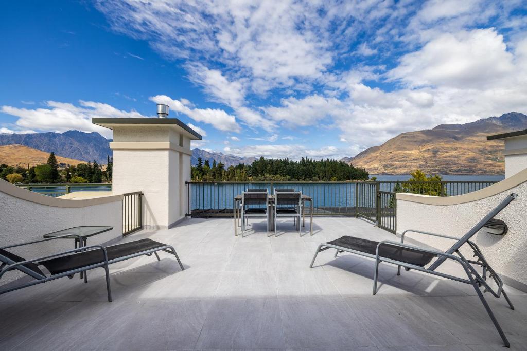 Balcony/terrace, The Waterfront Apartments in Queenstown