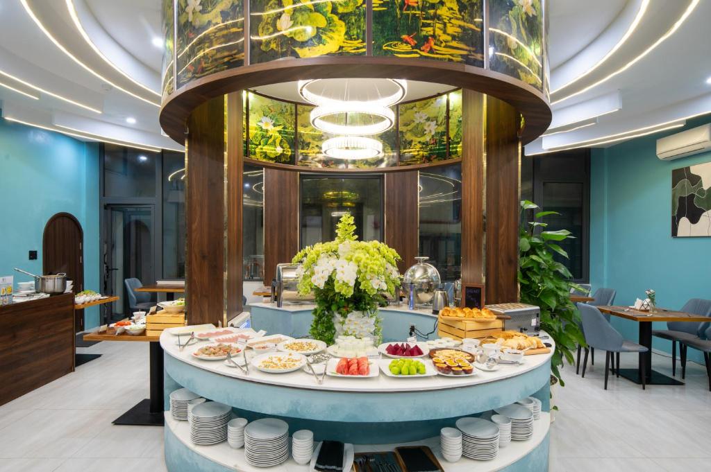 Restaurant, Vina Carnosa Hotel in Hue