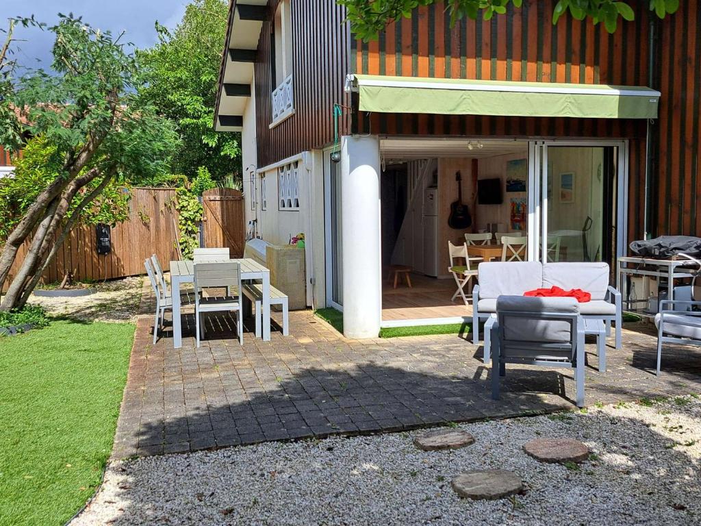 Maison de vacances avec Jacuzzi proche du Lac de Biscarrosse - FR-1-831-12 - 2