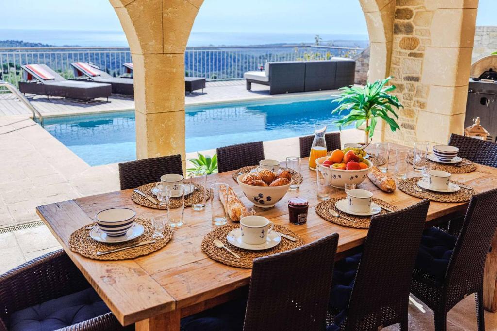 Le Mas d'Azur - Villa d'exception avec vue panoramique sur la Baie des Anges - 3