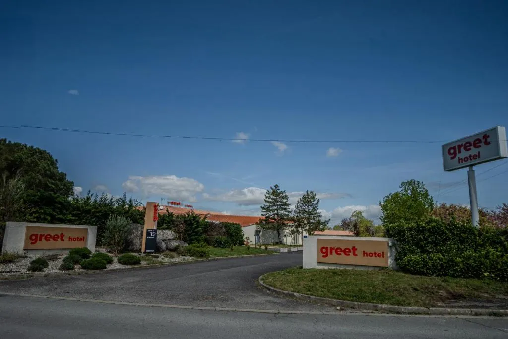 Greet Hôtel Castres Saix，位于赛的酒店