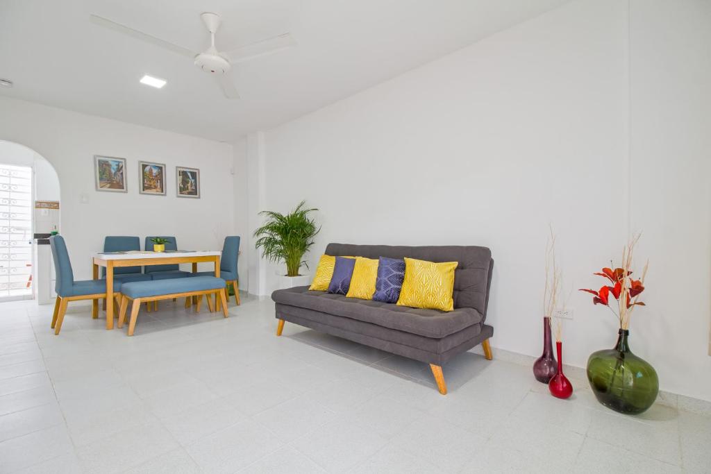 Apartamento comodo con excelente ubicacion - 2