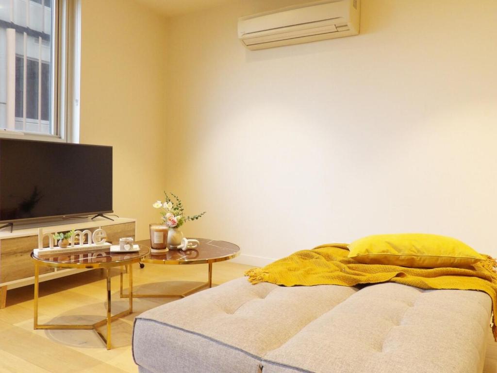 QPF409 - Cozy, Spacious Retreat in Prime Central Location, Melbourne