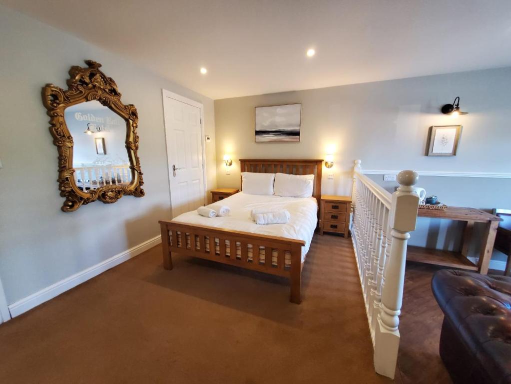 The Golden Ball Cottages photo 3