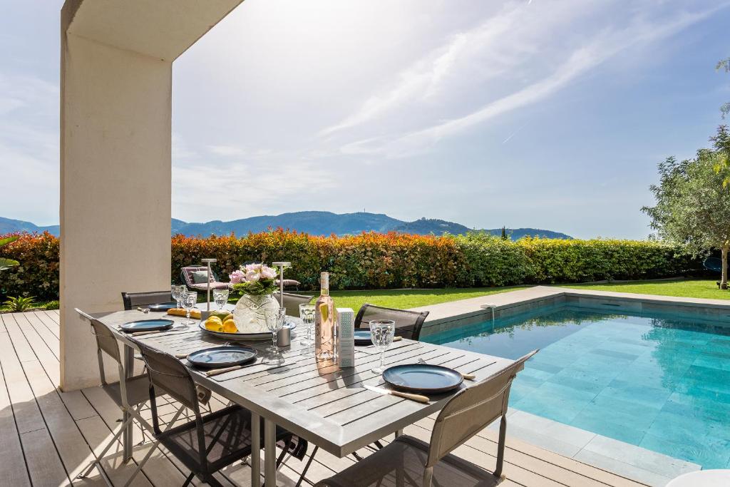 Villa Les Sources VI4245 By Riviera Holiday Homes - 3