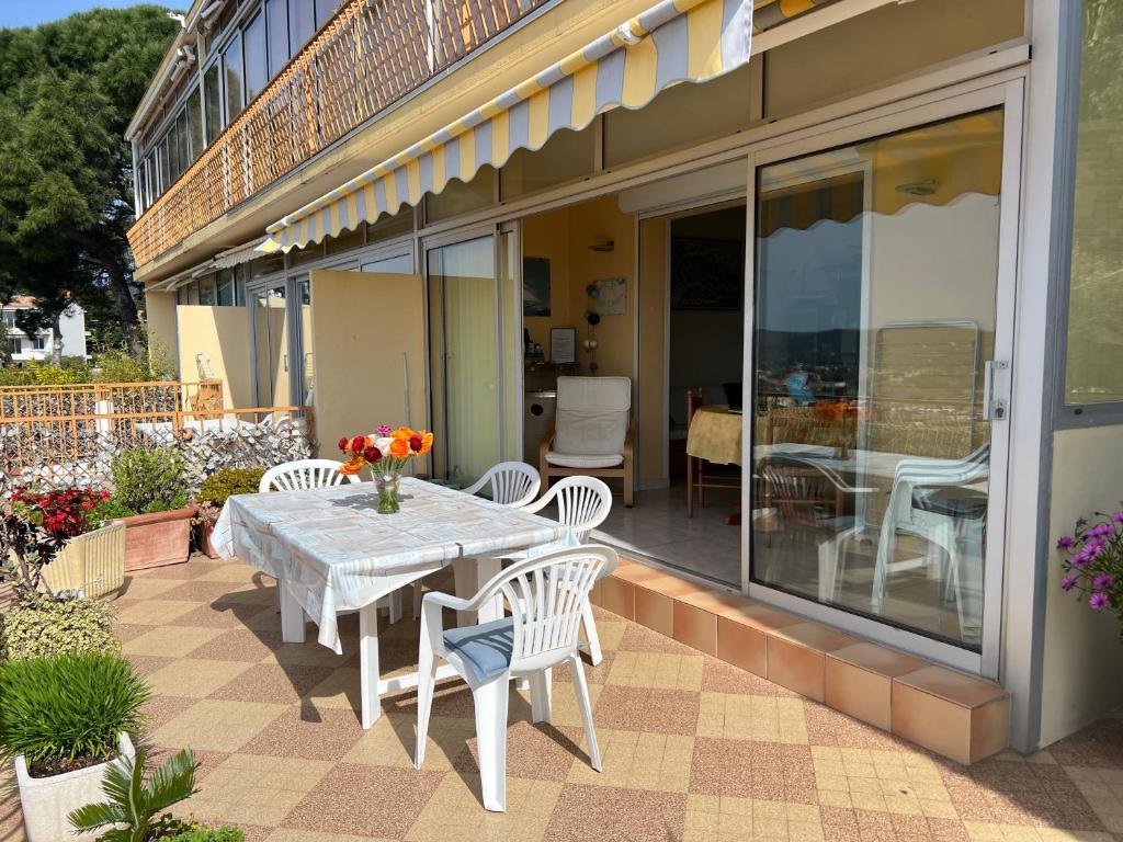 Appartement avec superbe terrasse pour 4 personnes - 2