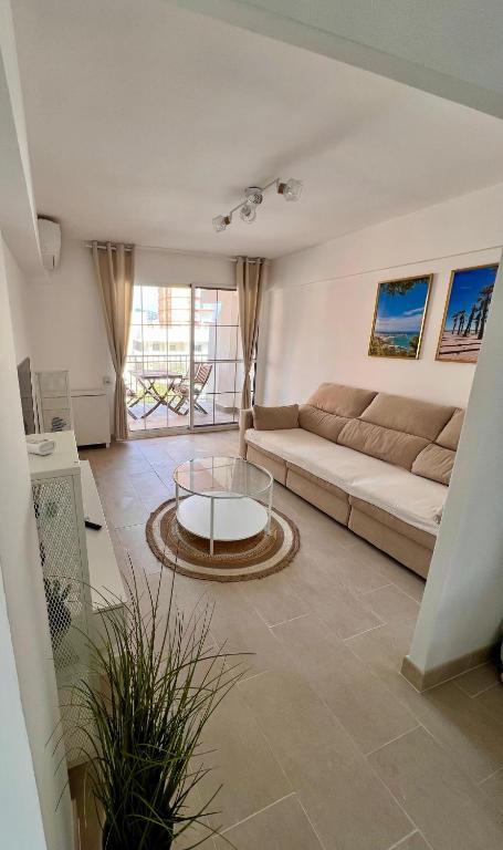 Sweet Escape Beachfront Apartment - 2