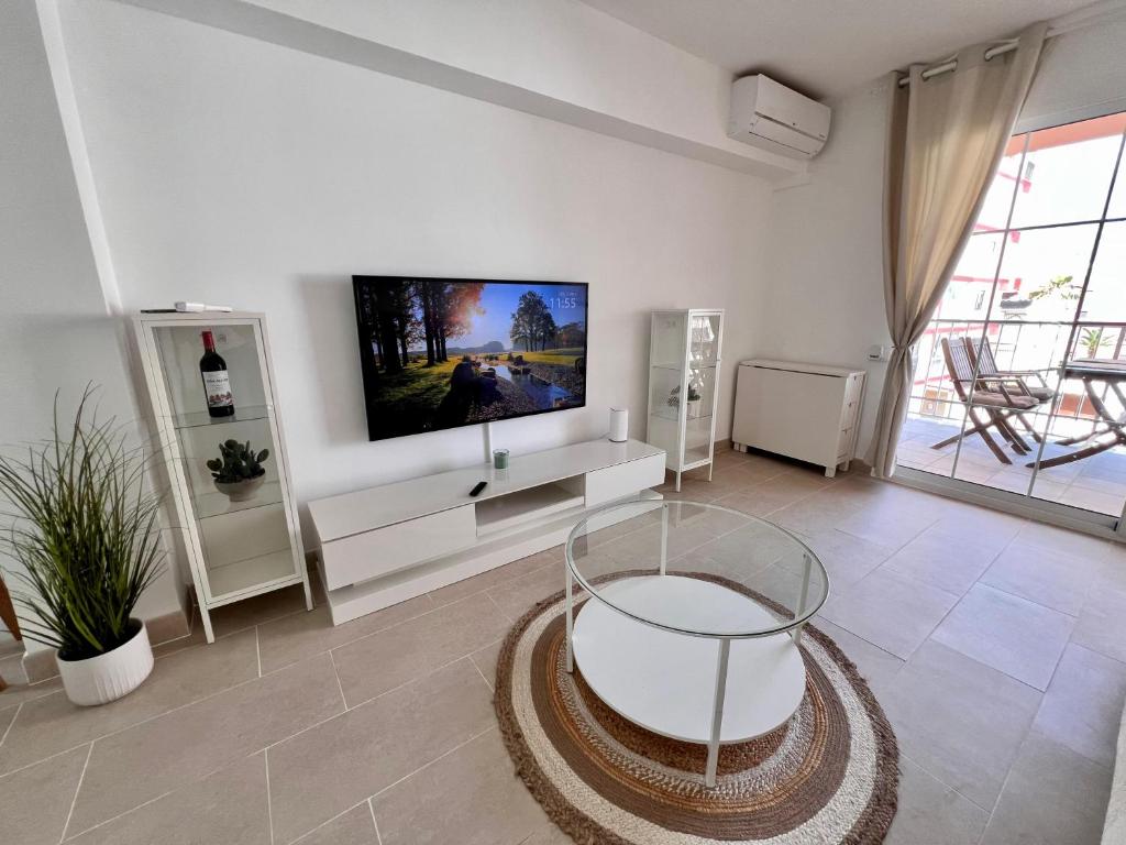 Sweet Escape Beachfront Apartment - 3